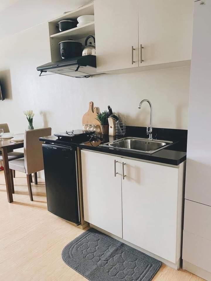 Migas Haven At Sunvida Tower Across Sm City セブ市 部屋 写真